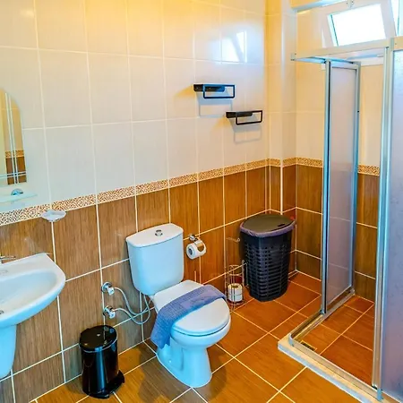 With Shared Pool And Sea View In Seydikemer 别墅 *