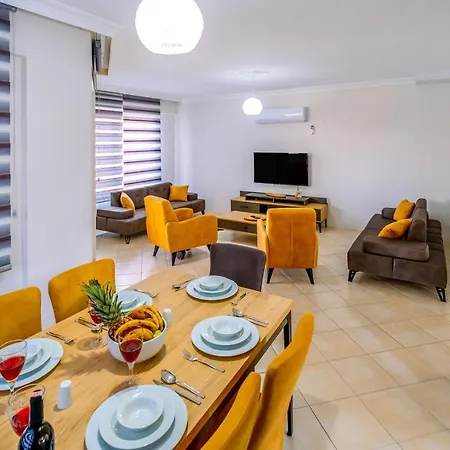 别墅 With Shared Pool And Sea View In Seydikemer *